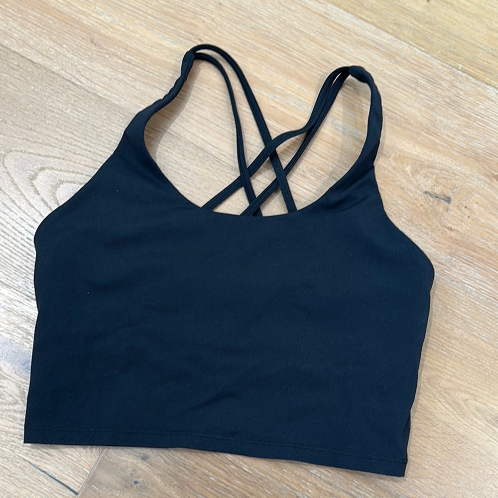 Black Strappy Women's Crop Workout top